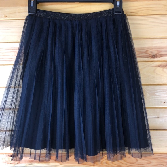 UNIQLO kids navy blue tutuesque with lining and slight shimmer. So prett… - Picture 1 of 8